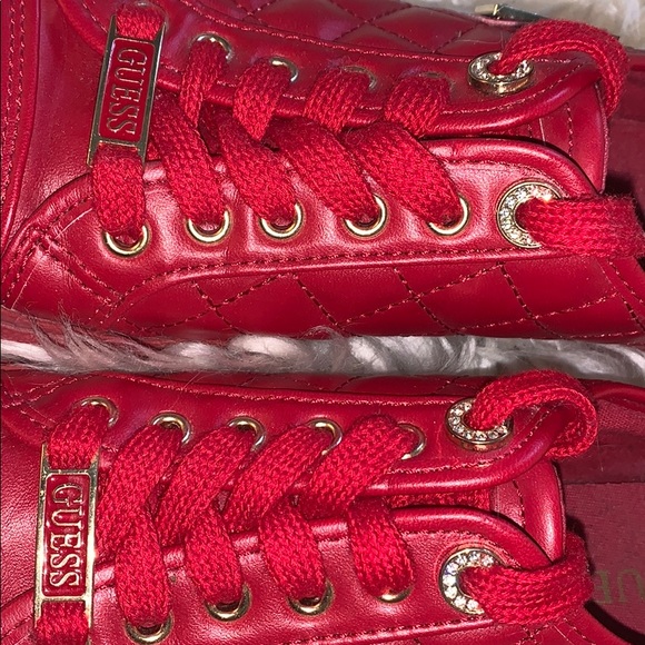 Guess Shoes - Picture 3 of 4